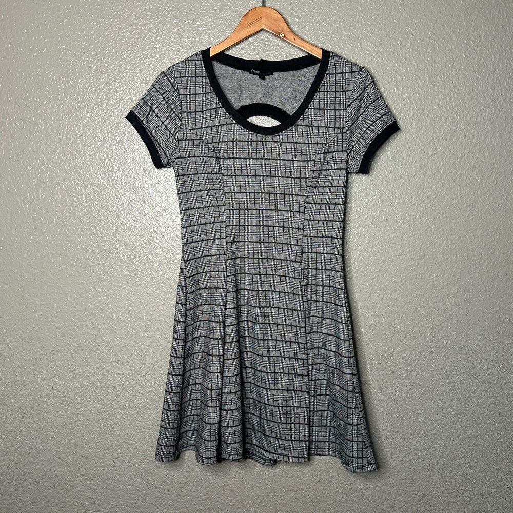 Bebop Plaid Short Sleeve Fit and Flare Dress Black and white